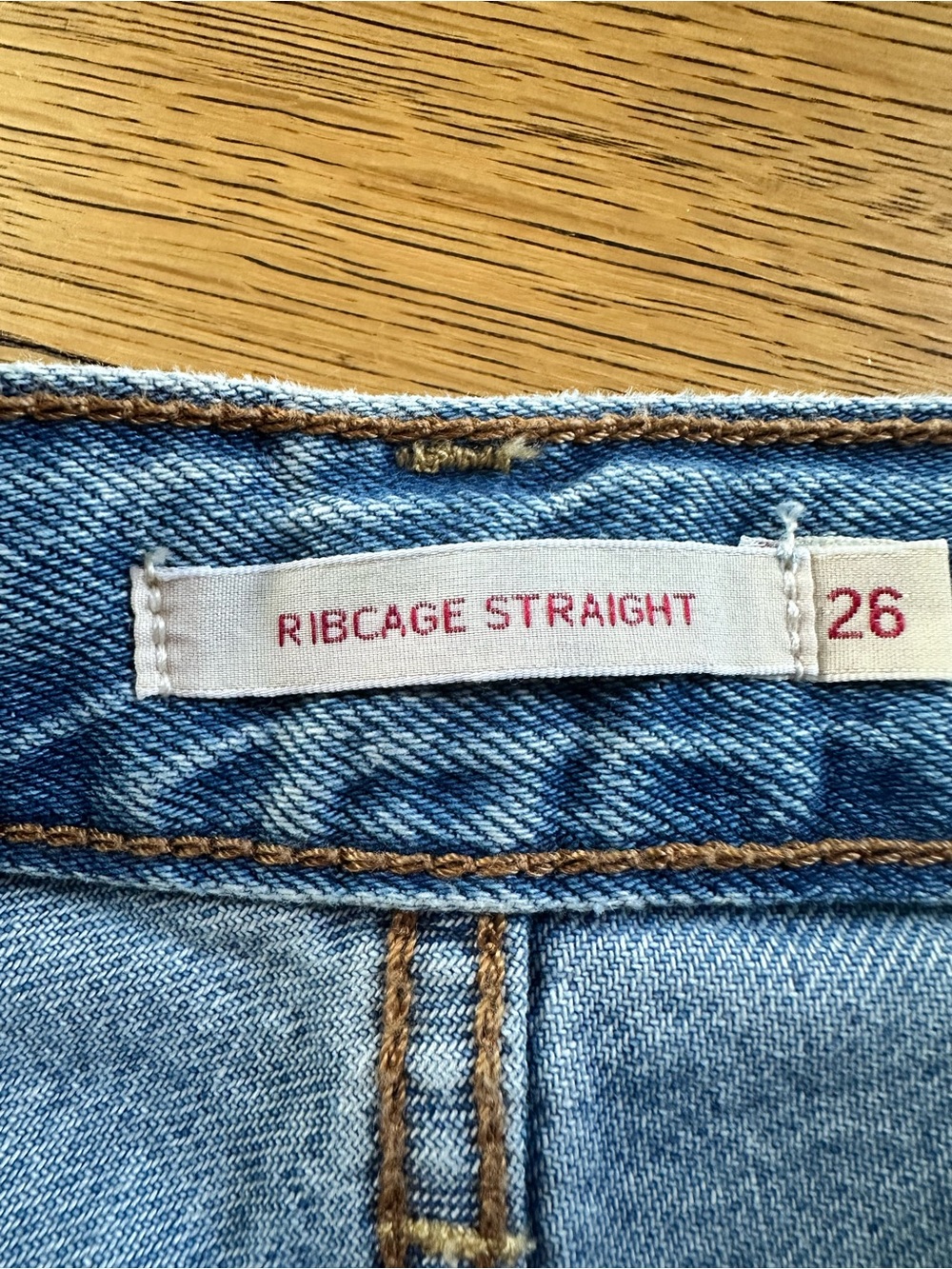 Levi’s Ribcage Straight Jeans in Middle Road Size 26 - Picture 11 of 15